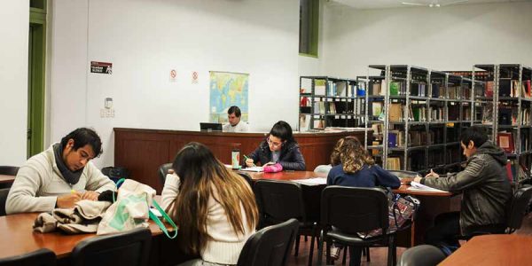 Bibliotecas_unsta_yerba_buena_2021