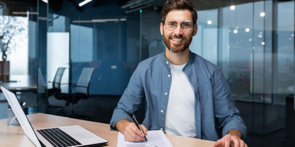 men with notepad